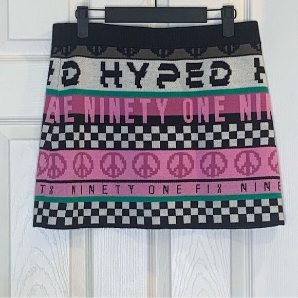 H&M Jacquard-knit Pink/ Black/ White Mini Skirt Size Medium - Picture 2 of 9